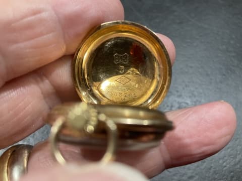 Estimation de Montre Médaillon en Or 14kt – Expertise Professionnelle