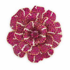 Bijou Camélia et fleurs Chanel : expertise et estimation