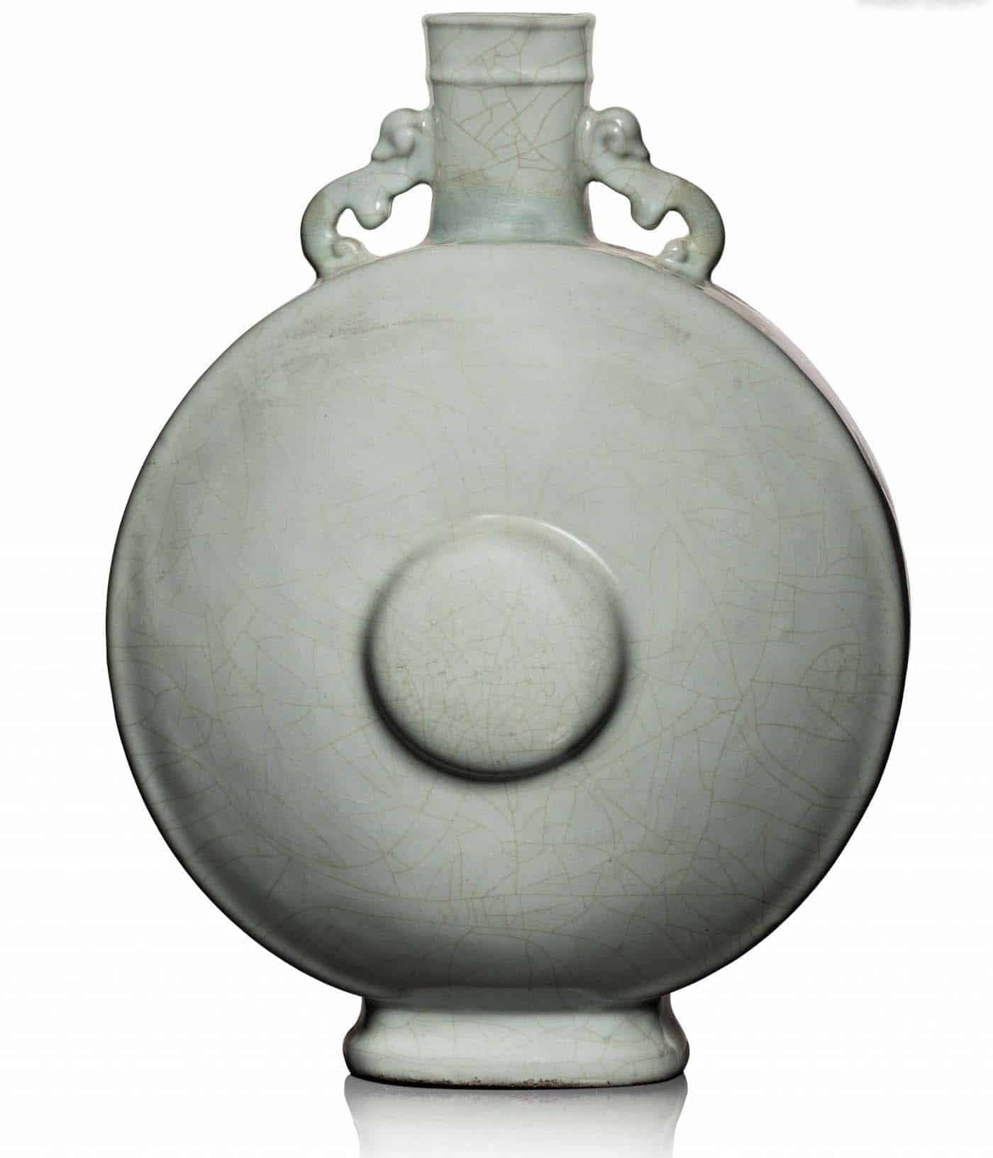 Dynastie Qing vase en porcelaine

De forme balustre, à base cintrée,