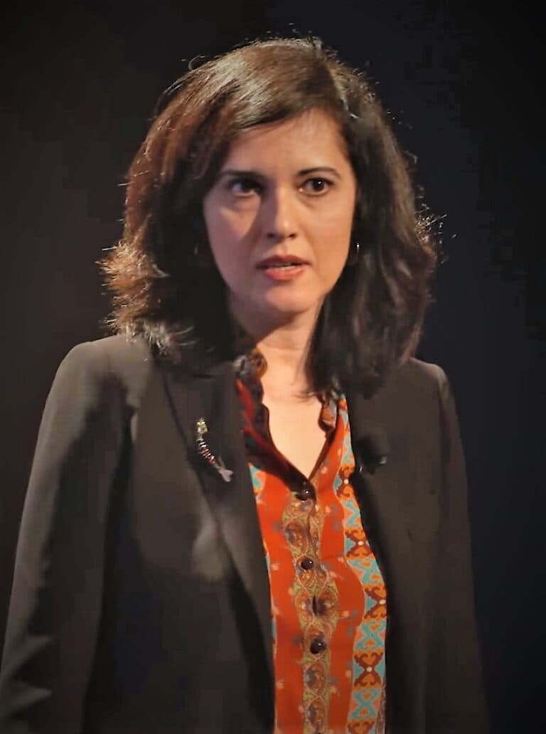 Rena Effendi