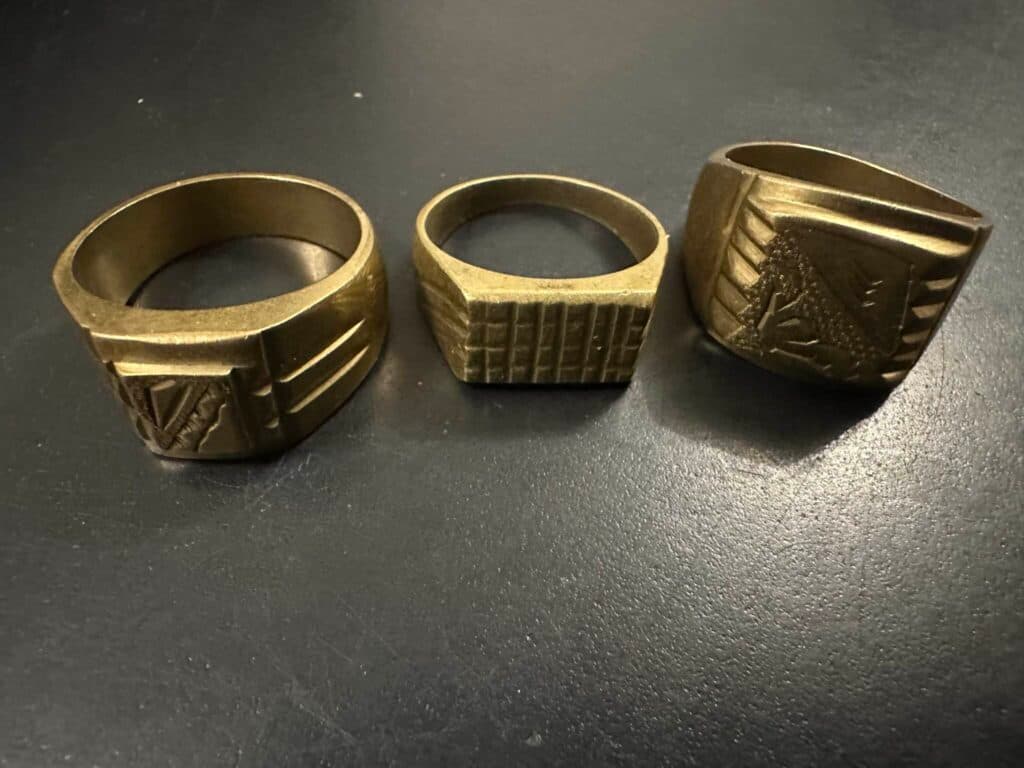 Estimation de la valeur des Bijoux – Chevalière en Or 18 carats 750/1000 – 3 poinçons visibles