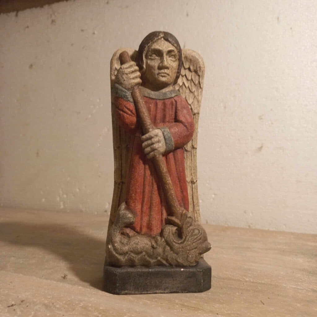 Estimation de Prix d’une Statuette Saint Michel Polychrome de JLD Delaroche