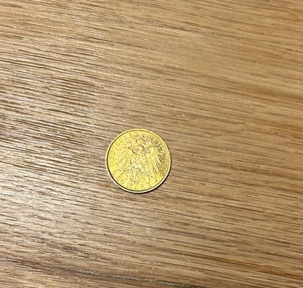Estimation de la valeur d’une pièce de 20 Deutsche Mark en or en très bon état