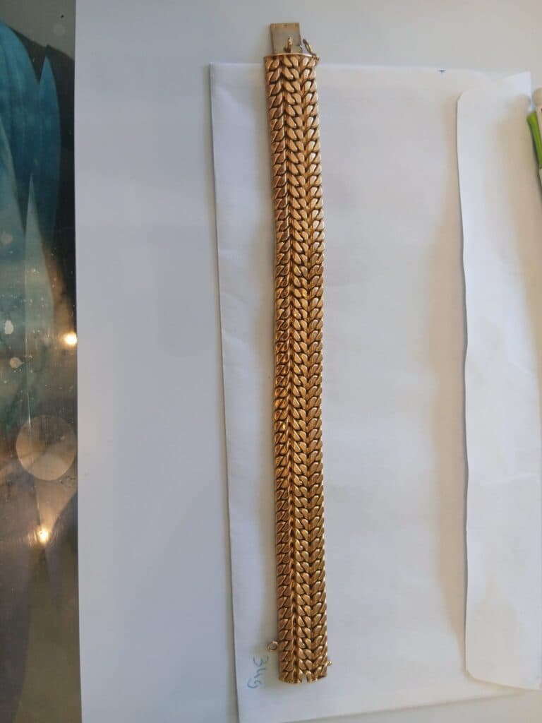 Estimation de la valeur d’un magnifique bracelet en or jaune pesant 34 grammes
