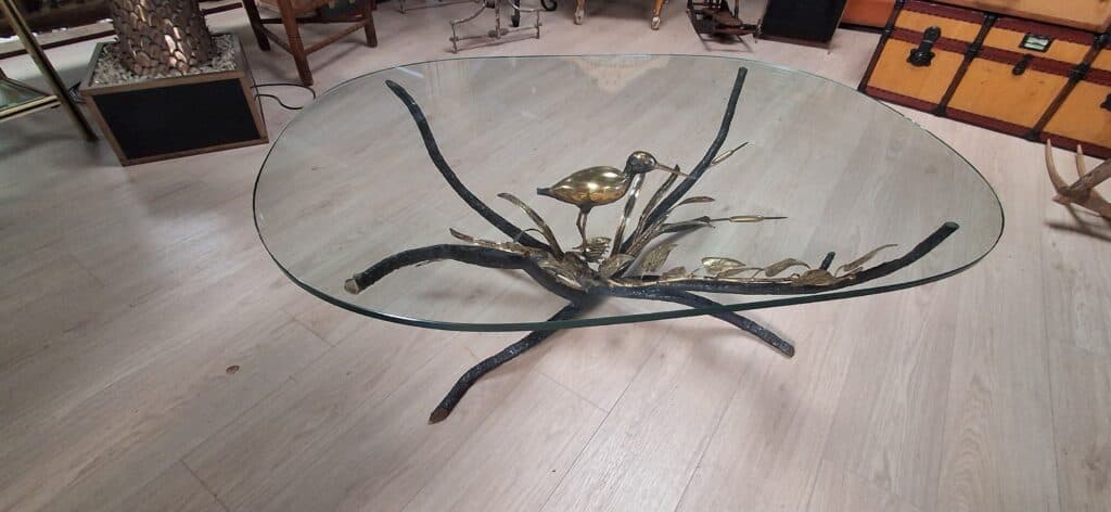 Estimation d’une table basse en bronze et verre de Jacques Duval Brasseur Estimation d’une table basse en bronze et verre de Jacques Duval Brasseur